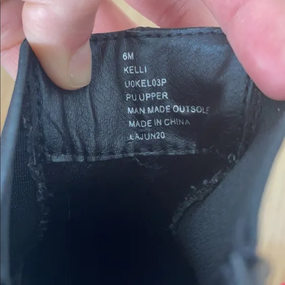 Boots - Picture 4 of 6